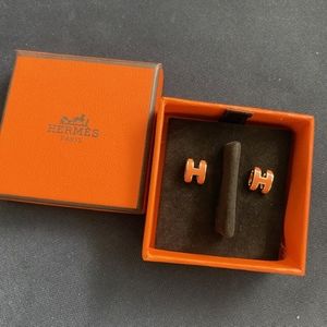 Authentic Hermes earrings with receipt
